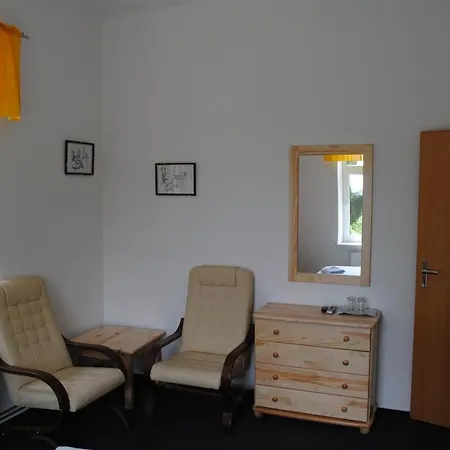 Pod Sikmou Vezi Отель