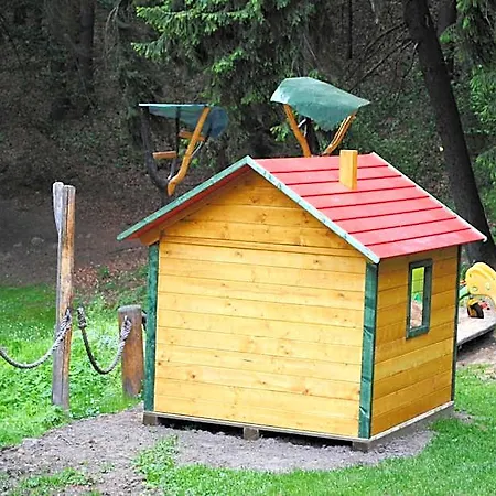 Pod šikmou Věží Hotel