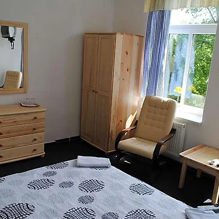 Pod šikmou Věží 3*