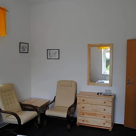 Pod šikmou Věží Hotel 3*