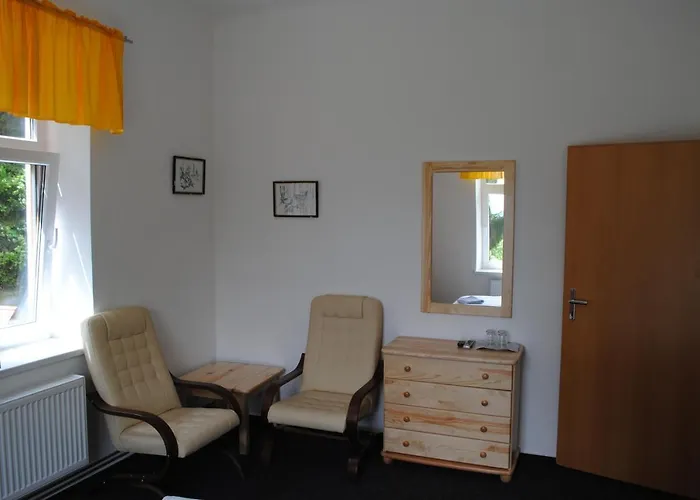 Pod šikmou Věží Hotel